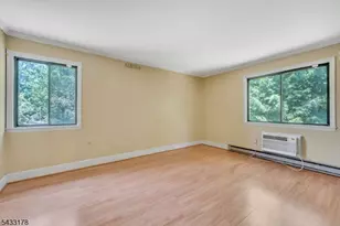 666 Mill St, Belleville Twp., NJ 07109 - Photo 14