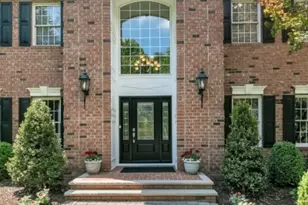 33 St Nickolas Way, Bernards Township, NJ 07920 - Photo 4