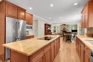 33 St Nickolas Way, Bernards Township, NJ 07920 - Photo 16