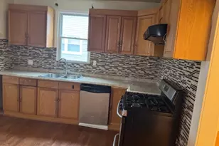 54 Wolf Pl, Hillside, NJ 07205 - Photo 4