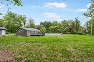 17 Carr Ln, Roxbury Township, NJ 07885 - Photo 18