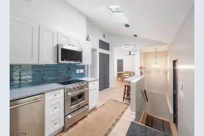 17 Carr Ln, Roxbury Township, NJ 07885 - Photo 6