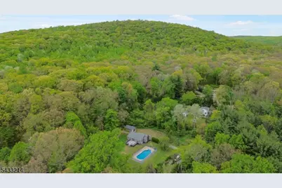 17 Carr Ln, Roxbury Township, NJ 07885 - Photo 20