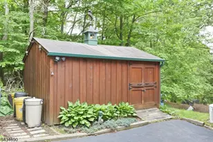 64 Larchmont Dr, West Milford Twp., NJ 07421 - Photo 22