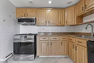17 Albanese Rd, Haledon, NJ 07508 - Photo 10
