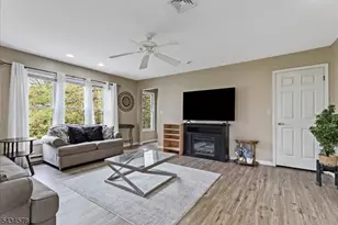17 Albanese Rd, Haledon, NJ 07508 - Photo 4