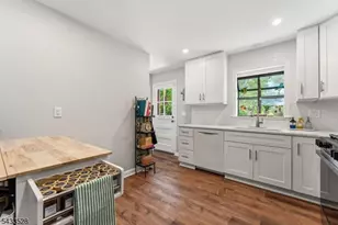 9 Cross Rd, Hanover Township, NJ 07950 - Photo 18