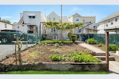 999 E 25th St, Paterson, NJ 07513 - Photo 28