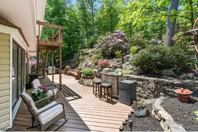 21 Skyline Dr, Hopatcong, NJ 07821 - Photo 34