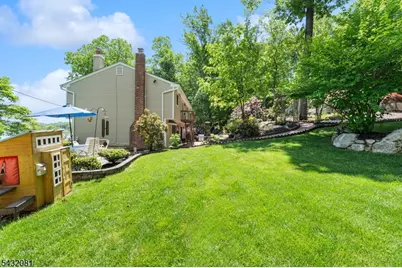 21 Skyline Dr, Hopatcong, NJ 07821 - Photo 36