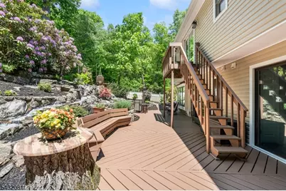 21 Skyline Dr, Hopatcong, NJ 07821 - Photo 32