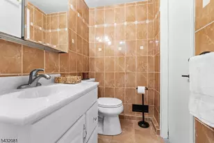 21 Skyline Dr, Hopatcong, NJ 07821 - Photo 28