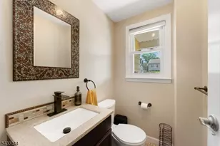 884 Peach Tree Rd, Union Township, NJ 07083 - Photo 12