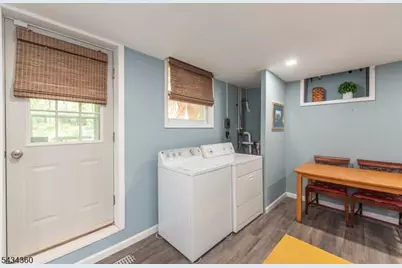 31 Clairview Rd, Parsippany, NJ 07834 - Photo 18