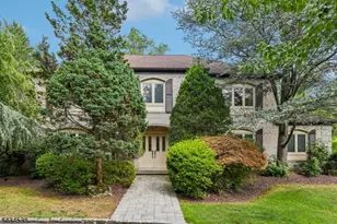 12 Sandalwood Dr, Livingston, NJ 07039 - Photo 2