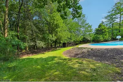 12 Sandalwood Dr, Livingston, NJ 07039 - Photo 38