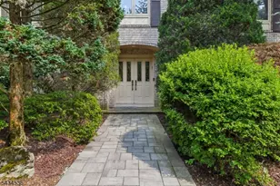 12 Sandalwood Dr, Livingston, NJ 07039 - Photo 4