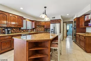 12 Sandalwood Dr, Livingston, NJ 07039 - Photo 16