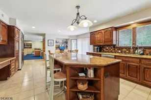 12 Sandalwood Dr, Livingston, NJ 07039 - Photo 18