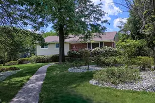 277 French Hill Rd, Wayne, NJ 07470 - Photo 2