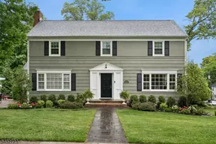 81 Mountain Rd, Verona Twp., NJ 07044 - Photo 2