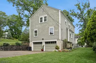 81 Mountain Rd, Verona Twp., NJ 07044 - Photo 32