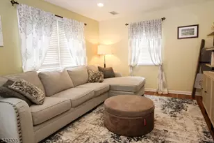 6 Knollwood Rd, Totowa, NJ 07512 - Photo 6
