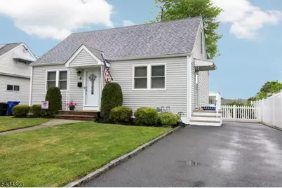 6 Knollwood Rd, Totowa, NJ 07512 - Photo 2