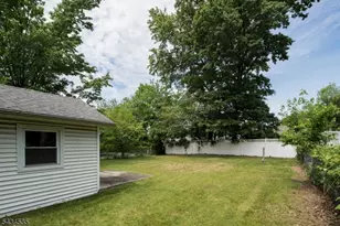 1652 Edward Terrace, Union Township, NJ 07083 - Photo 28
