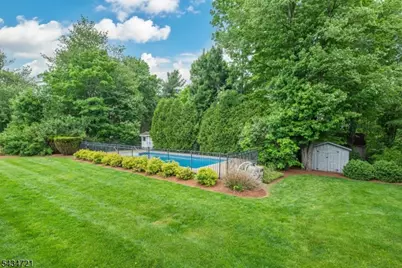 31 Yorkshire Ave, West Milford, NJ 07480 - Photo 4