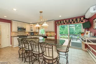 31 Yorkshire Ave, West Milford, NJ 07480 - Photo 12