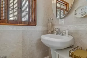 40 Catherine Ct, Cedar Grove, NJ 07009 - Photo 10