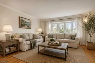 40 Catherine Ct, Cedar Grove, NJ 07009 - Photo 8