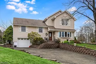 40 Catherine Ct, Cedar Grove, NJ 07009 - Photo 2
