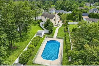 40 Catherine Ct, Cedar Grove, NJ 07009 - Photo 30