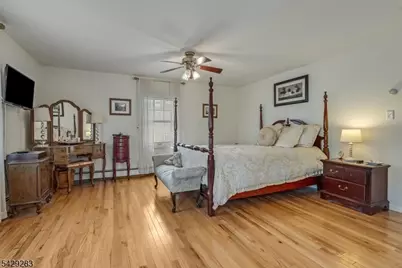 40 Catherine Ct, Cedar Grove, NJ 07009 - Photo 14