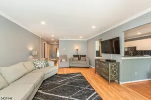 4 Katie Ct, East Hanover Township, NJ 07936 - Photo 4