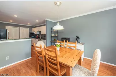 4 Katie Ct, East Hanover Township, NJ 07936 - Photo 8