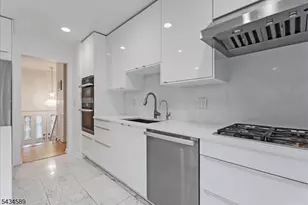 9 Arthur Terrace, Livingston, NJ 07039 - Photo 10