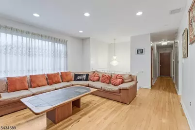 9 Arthur Ter, Livingston, NJ 07039 - Photo 4
