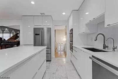 9 Arthur Ter, Livingston, NJ 07039 - Photo 12