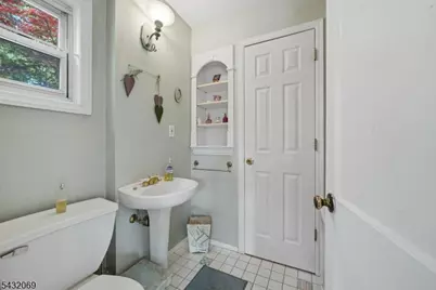 716 Colonial Rd, Franklin Lakes, NJ 07417 - Photo 12