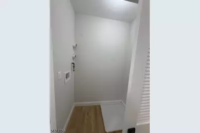 484 S 19th St 2nd Fl, Newark, NJ 07103 - Photo 16