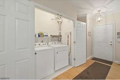 104 Ridgeview Ln, Mount Arlington, NJ 07856 - Photo 16