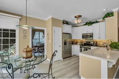 6 Champions Cir, Branchburg Township, NJ 08876 - Photo 10