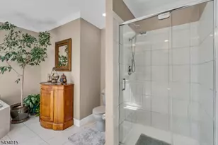 6 Champions Cir, Branchburg Township, NJ 08876 - Photo 24