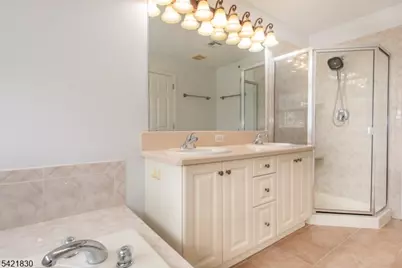 177 Brittany Ct, Clifton, NJ 07013 - Photo 14