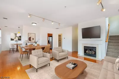 177 Brittany Ct, Clifton, NJ 07013 - Photo 2