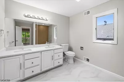 222 Eagle Rock Ave, Roseland, NJ 07068 - Photo 16