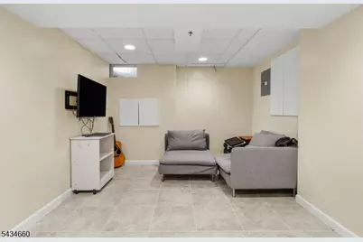 217 Vasser Dr, Piscataway Township, NJ 08854 - Photo 26